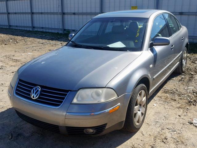 WVWRH63B52P286762 - 2002 VOLKSWAGEN PASSAT GLX GRAY photo 2