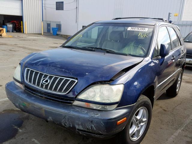 JTJHF10U620271882 - 2002 LEXUS RX 300 BLUE photo 2