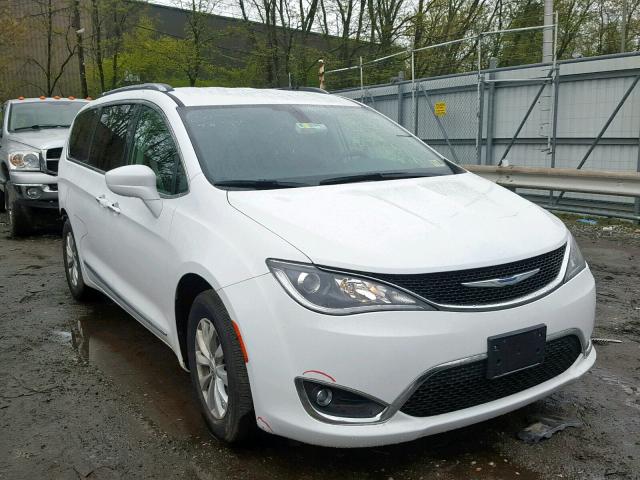 2C4RC1BG9KR539840 - 2019 CHRYSLER PACIFICA T WHITE photo 1