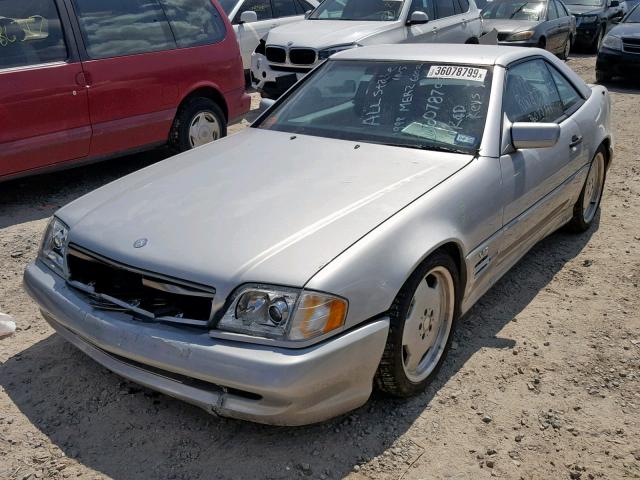 WDBFA76F8WF157498 - 1998 MERCEDES-BENZ SL 600 SILVER photo 2