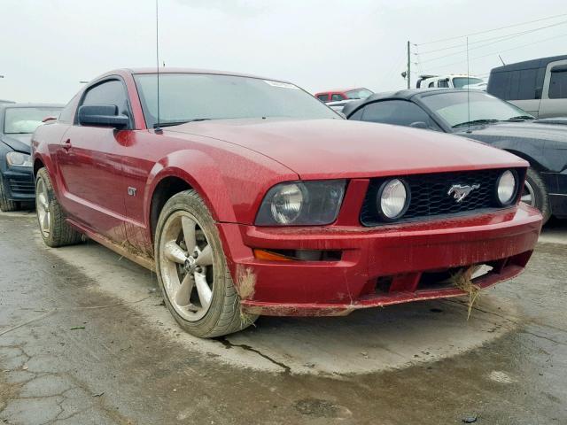 1ZVHT82H455146520 - 2005 FORD MUSTANG GT RED photo 1