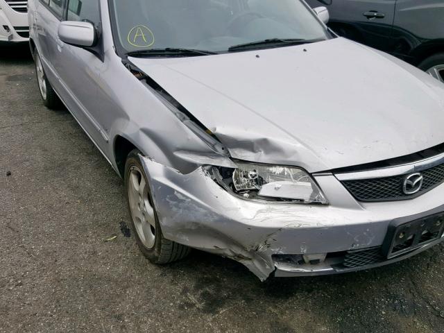 JM1BJ226820507010 - 2002 MAZDA PROTEGE DX SILVER photo 9