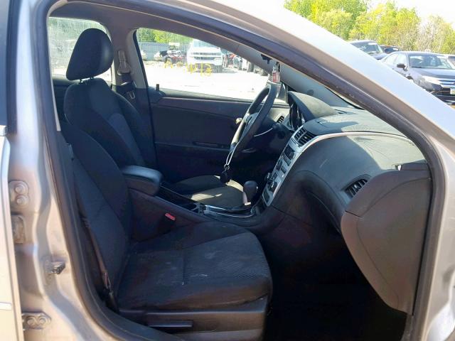 1G1ZC5E02CF159133 - 2012 CHEVROLET MALIBU 1LT Gümüş fotoğraf 5