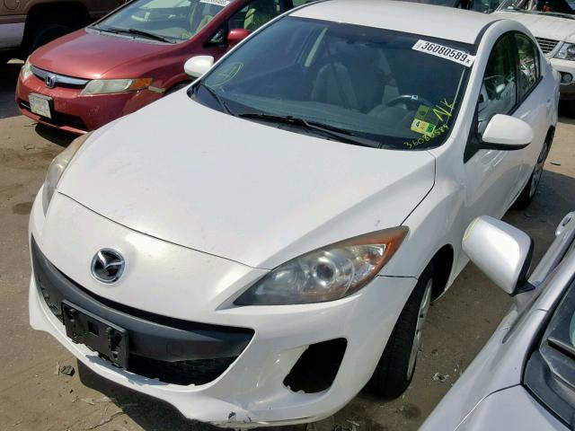 JM1BL1TG5D1773707 - 2013 MAZDA 3 I WHITE photo 2