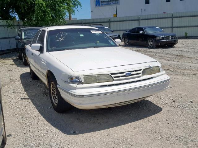 2FALP71WXVX187394 - 1997 FORD CROWN VICT WHITE photo 1