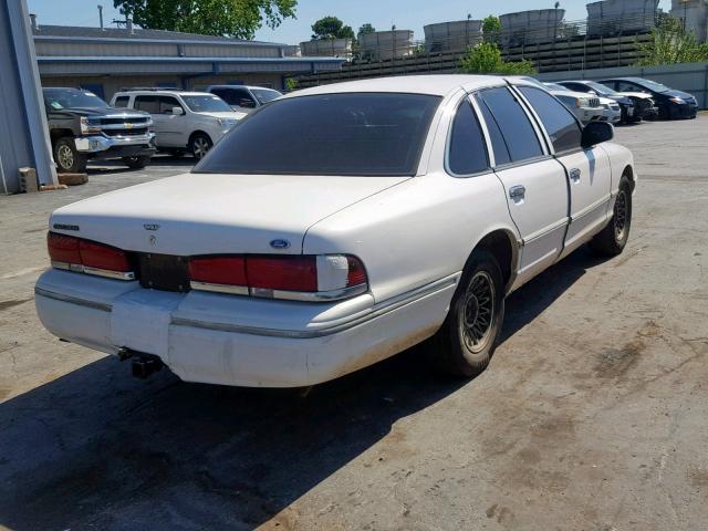 2FALP71WXVX187394 - 1997 FORD CROWN VICT WHITE photo 4