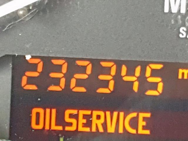 WBABE6322SJC18349 - 1995 BMW 318 IS AUT WHITE photo 8