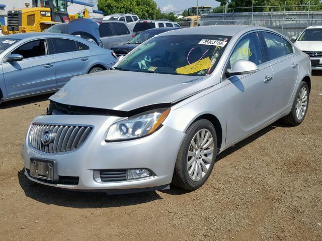 2G4GT5GV9D9172099 - 2013 BUICK REGAL PREM SILVER photo 2