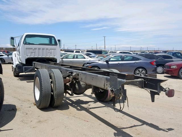 3FDNF65H41MA13429 - 2001 FORD F650 SUPER WHITE photo 3