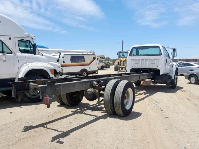 3FDNF65H41MA13429 - 2001 FORD F650 SUPER WHITE photo 4