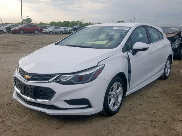 3G1BE6SM9HS532597 - 2017 CHEVROLET CRUZE LT WHITE photo 2