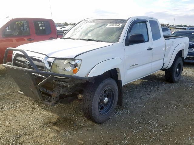 5TETX62N79Z641079 - 2009 TOYOTA TACOMA PRE WHITE photo 2