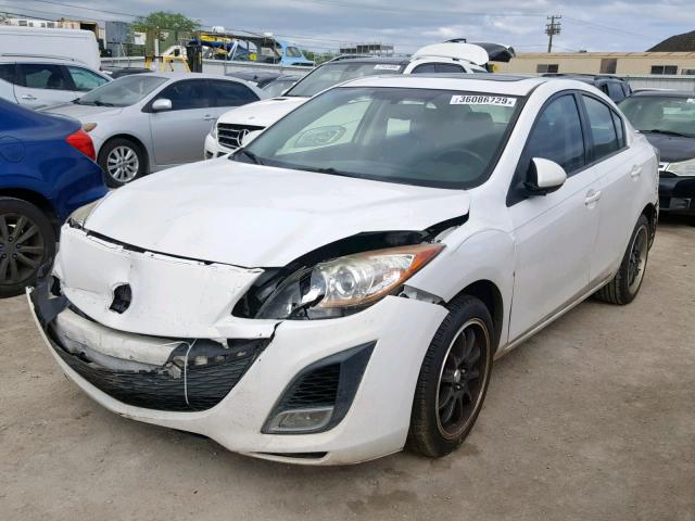 JM1BL1S63A1223104 - 2010 MAZDA 3 S WHITE photo 2