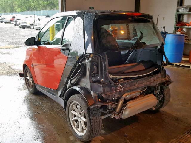 WMEEJ31X59K298810 - 2009 SMART FORTWO PUR RED photo 3