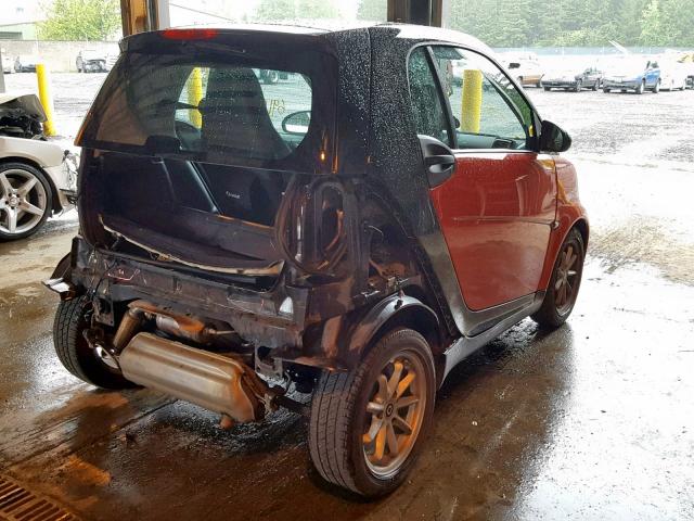 WMEEJ31X59K298810 - 2009 SMART FORTWO PUR RED photo 4