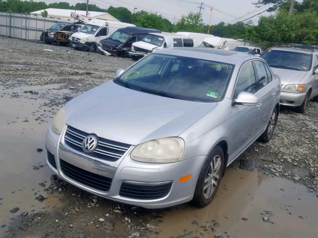 3VWSF71K86M736851 - 2006 VOLKSWAGEN JETTA 2.5 SILVER photo 2