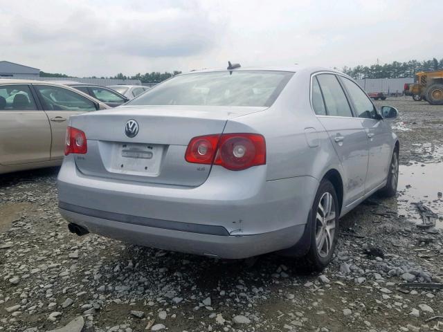 3VWSF71K86M736851 - 2006 VOLKSWAGEN JETTA 2.5 SILVER photo 4