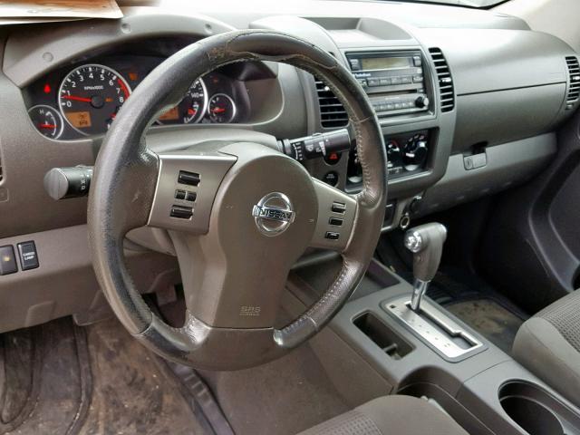 1N6AD07W76C445939 - 2006 NISSAN FRONTIER C SILVER photo 9