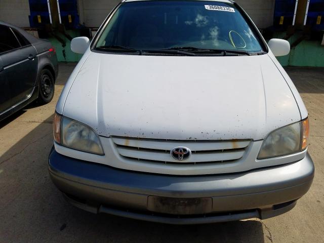 4T3ZF13C71U349316 - 2001 TOYOTA SIENNA LE  photo 9