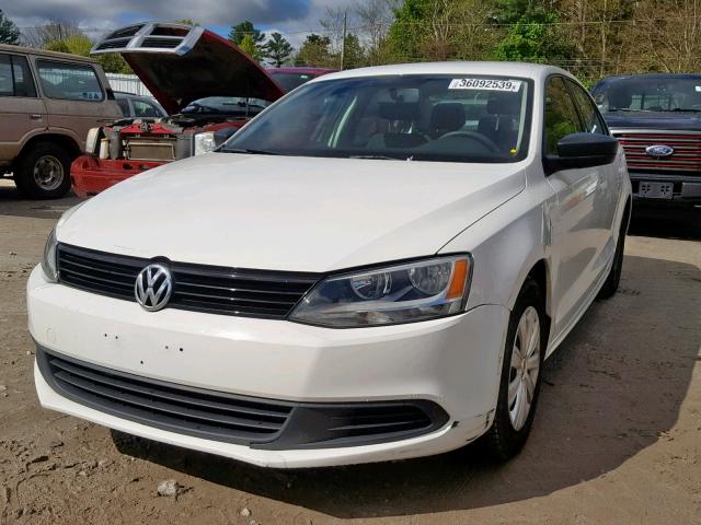 3VW1K7AJ1DM308227 - 2013 VOLKSWAGEN JETTA BASE WHITE photo 2