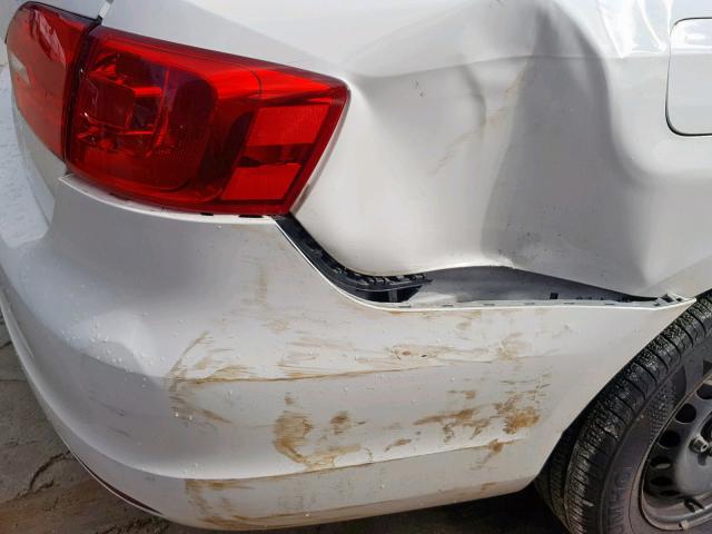 3VW1K7AJ1DM308227 - 2013 VOLKSWAGEN JETTA BASE WHITE photo 9