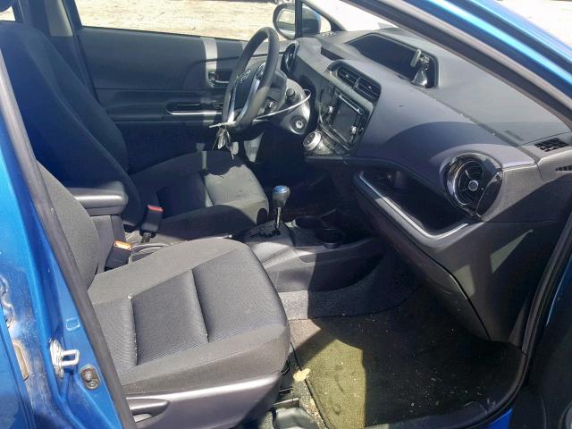 JTDKDTB38F1107130 - 2015 TOYOTA PRIUS C BLUE photo 5