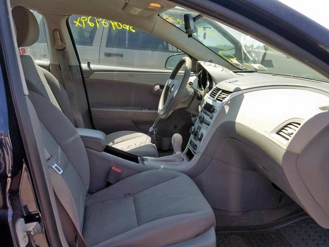 1G1ZB5EB3AF110184 - 2010 CHEVROLET MALIBU LS BLUE photo 5