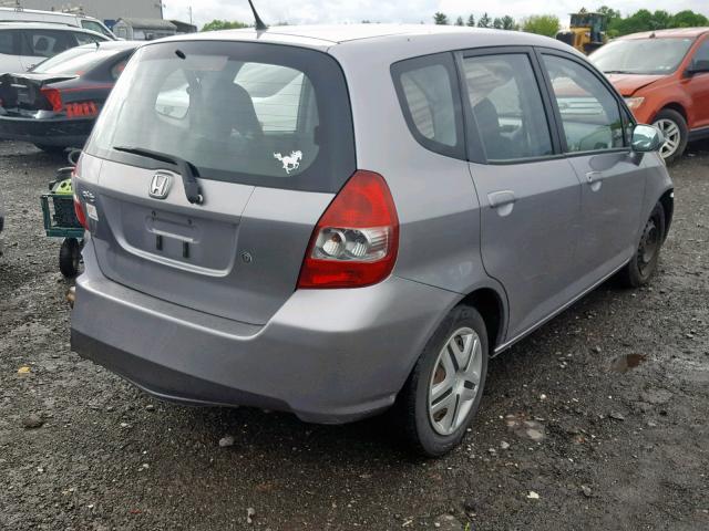 JHMGD38408S035924 - 2008 HONDA FIT SILVER photo 4