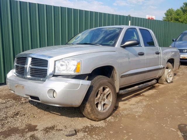 1D7HE48K76S588340 - 2006 DODGE DAKOTA QUA SILVER photo 2