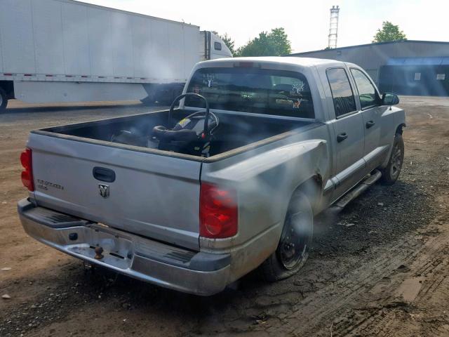 1D7HE48K76S588340 - 2006 DODGE DAKOTA QUA SILVER photo 4