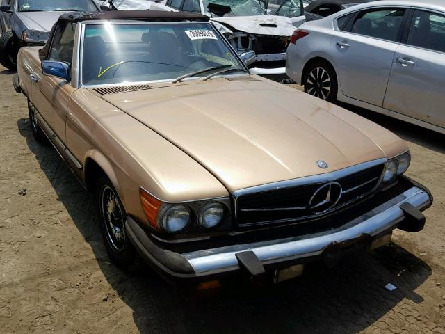 WDBBA45A1DB025660 - 1983 MERCEDES-BENZ 380 SL GOLD photo 1