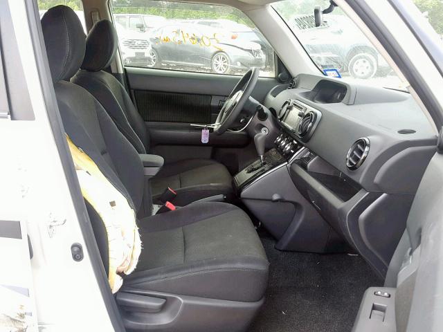 JTLZE4FE2EJ057910 - 2014 TOYOTA SCION XB 白色 照片 5