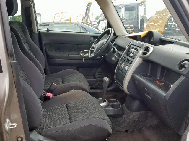 JTLKT324X50207959 - 2005 TOYOTA SCION XB 灰色 照片 5