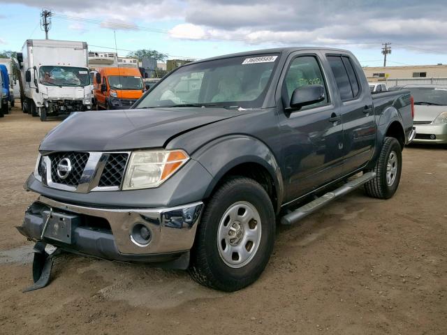 1N6AD07U77C403545 - 2007 NISSAN FRONTIER C GRAY photo 2