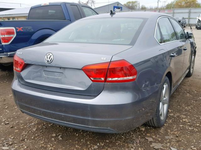 1VWBH7A30DC102550 - 2013 VOLKSWAGEN PASSAT SE BLUE photo 4