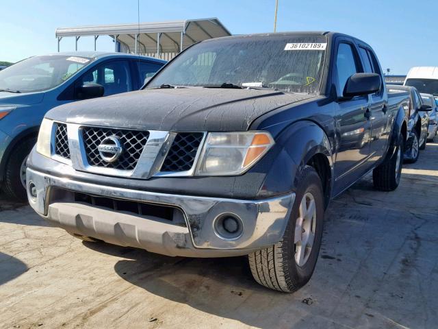 1N6AD09U27C443562 - 2007 NISSAN FRONTIER C BLACK photo 2