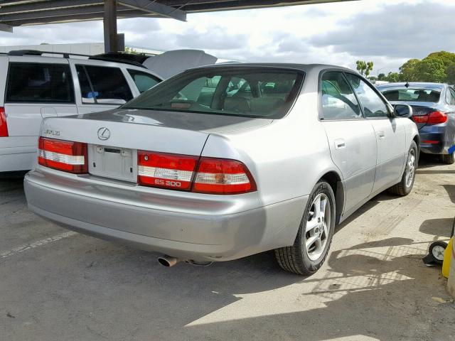 JT8BF28G2Y5084758 - 2000 LEXUS ES 300 SILVER photo 4