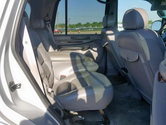 5LMFU28A1YLJ17385 - 2000 LINCOLN NAVIGATOR 银色 照片 6