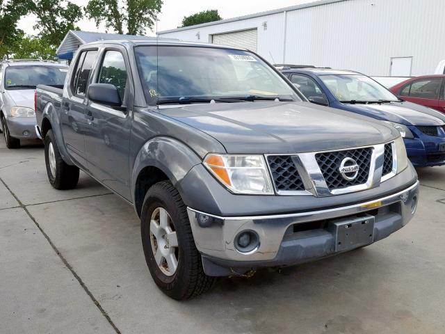 1N6AD07U46C402965 - 2006 NISSAN FRONTIER C GRAY photo 1