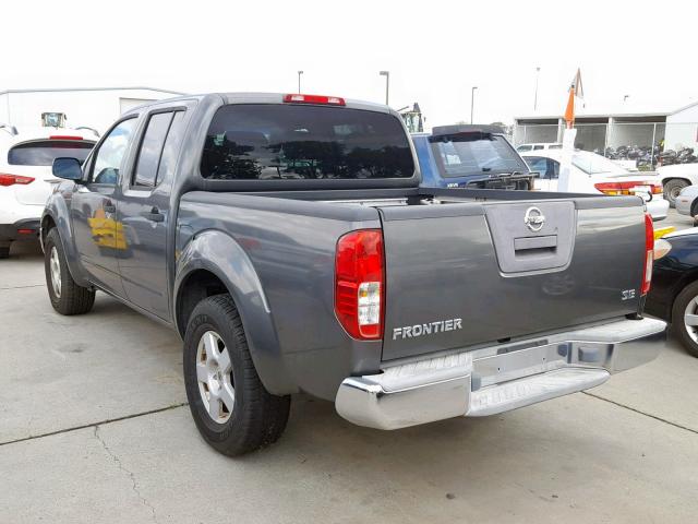 1N6AD07U46C402965 - 2006 NISSAN FRONTIER C GRAY photo 3