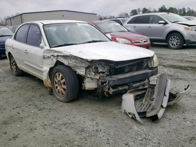 KNAGD128725109229 - 2002 KIA OPTIMA MAG WHITE photo 1