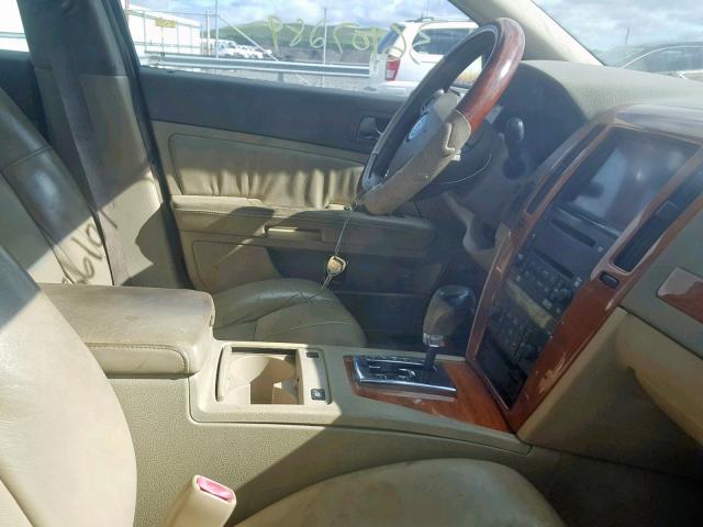 1G6DW677960218276 - 2006 CADILLAC STS WHITE photo 5