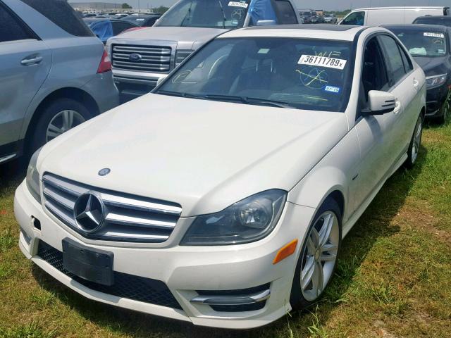 WDDGF4HB3CR239798 - 2012 MERCEDES-BENZ C 250 WHITE photo 2