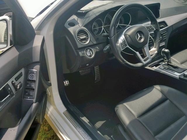 WDDGF4HB3CR239798 - 2012 MERCEDES-BENZ C 250 WHITE photo 9