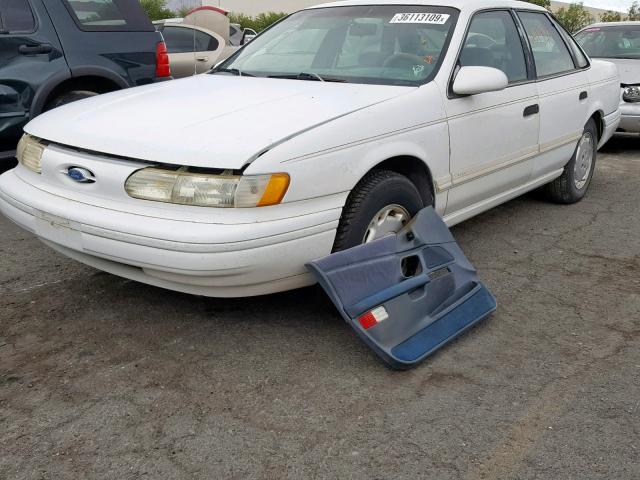 1FACP5243PA136414 - 1993 FORD TAURUS GL WHITE photo 2