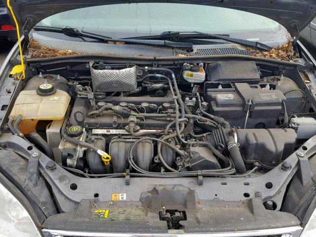 1FAHP34N06W201916 - 2006 FORD FOCUS ZX4 GRAY photo 7