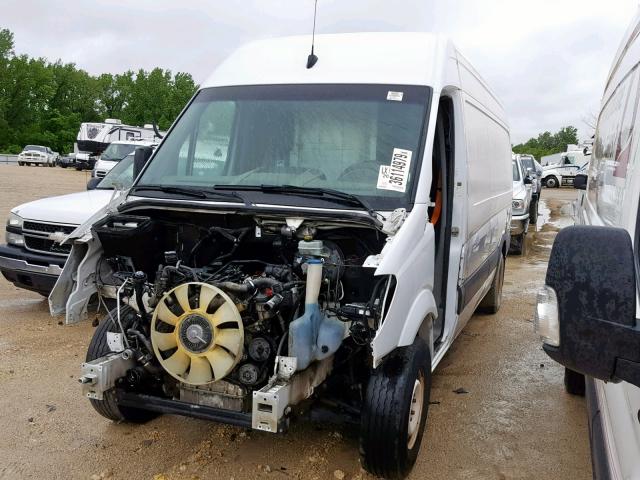 WD3PE8CB0B5575176 - 2011 MERCEDES-BENZ SPRINTER 2 WHITE photo 2