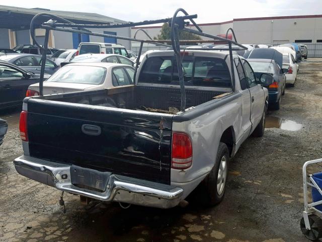 1B7GL23Y2VS226121 - 1997 DODGE DAKOTA SILVER photo 4