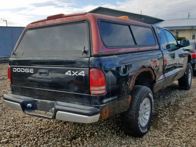 1B7GG22NX1S260300 - 2001 DODGE DAKOTA BLACK photo 4