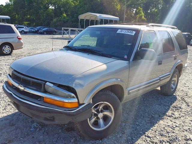 1GNCS13W5YK188020 - 2000 CHEVROLET BLAZER TAN photo 2